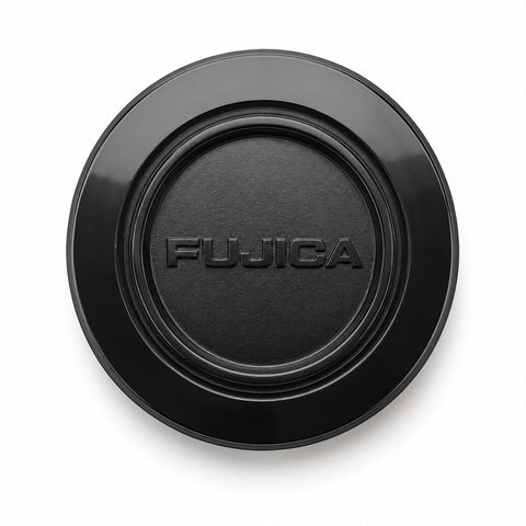 Fujica lensdop voor Fujica objectieven, zwart met Fujica-logo in reliëf, voorkant, tweedehands