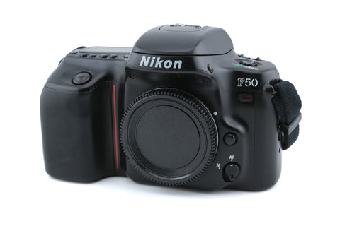F50 Analoge SLR Camera