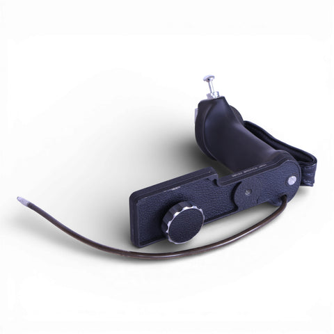 Zenza Bronica Hand Grip L pistoolgreep voor Bronica EC, zijaanzicht met ontspankabel en stelknop, tweedehands