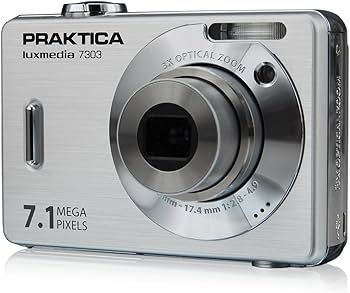 Praktica Luxmedia 7303 digitale compactcamera, zilver, voorkant met 3x zoomlens en opschrift 7.1 megapixels, tweedehands