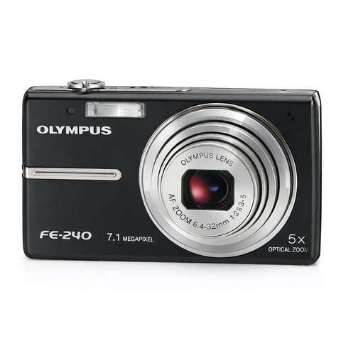Olympus FE-240 digitale compactcamera, zwart, voorkant met 5x zoomlens en opschrift 7.1 megapixel, tweedehands