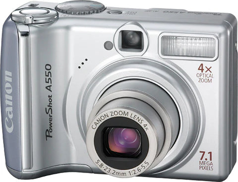 Canon PowerShot A550 compactcamera, zilver, voorkant met 4x zoomlens en opschrift 7.1 megapixels, tweedehands