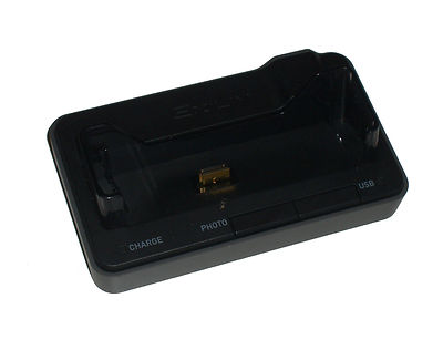 Casio CA-29 cradle, zwart, dock schuin van voren met opschrift Charge en Photo, tweedehands