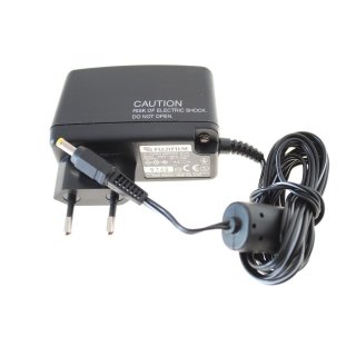 Fujifilm-AC-5V 230V-50Hz 0.12A 5V 1.5A Lader voor Camcorders Tweedehands