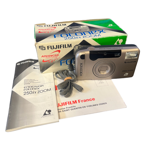 Fujifilm-Fotonex 250ix Zoom APS Zoom Point and Shoot Film Camera (In doos) Tweedehands