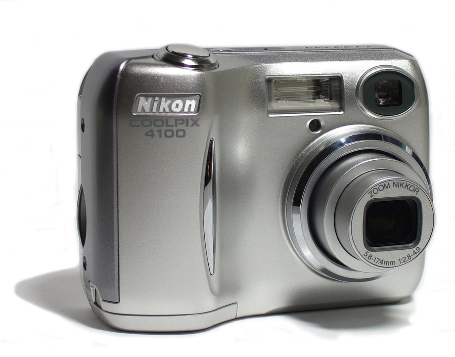 Nikon-Coolpix 4100 Digitale Compact Camera - Zilver Tweedehands