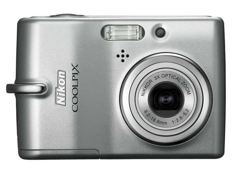 Nikon-Coolpix L10 Digitale Compact Camera - Zilver (FLITSER DEFECT) Tweedehands