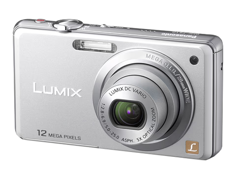 Panasonic Lumix DMC-FS10 compactcamera, zilver, schuin van voren met 5x zoomlens