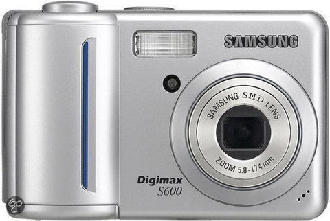 Samsung Digimax S600 digitale compactcamera, zilver, voorkant met 3x zoomlens, tweedehands