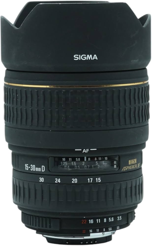 Sigma-Sigma Zoom 15-30mm f/3.5-4.5 DG Lens voor Canon EF Tweedehands