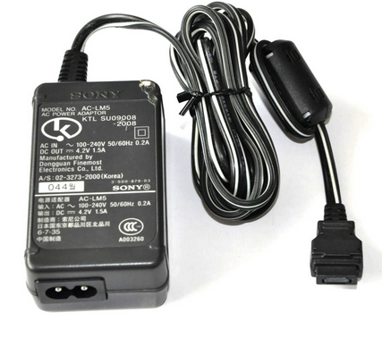 Sony-AC-LM5 – Adapter voor NP-FT1 / NP-FC11 Tweedehands