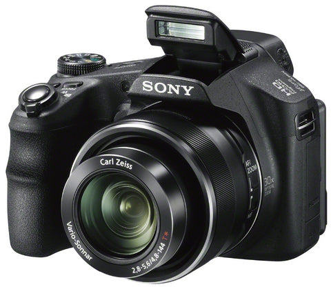 Sony Cyber-shot DSC-HX200V bridgecamera, zwart, schuin van voren met Carl Zeiss 30x zoomlens en open flitser, tweedehands