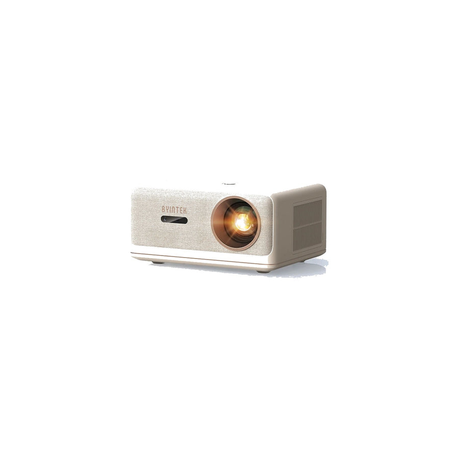 BYINTEK Love 5 U14 projector beige, driekwartaanzicht met stoffen front en gouden lensring op witte achtergrond