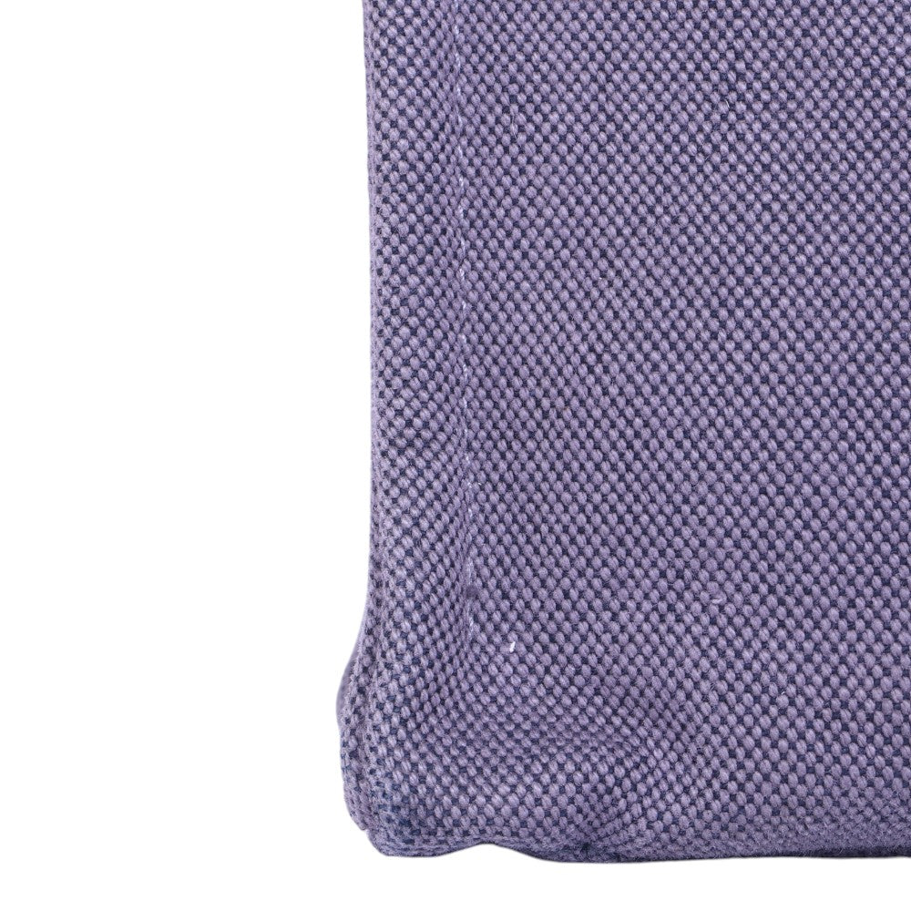 Hermès Fourre Tout MM canvas paars, close-up van het canvas bij de onderhoek links