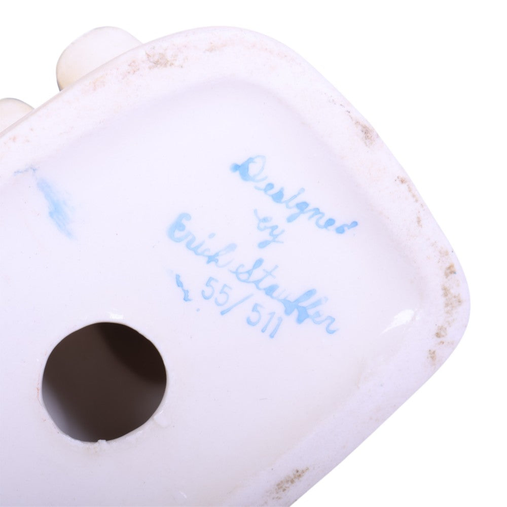 Zittende Jongen met Mand - Beeldje 55/511