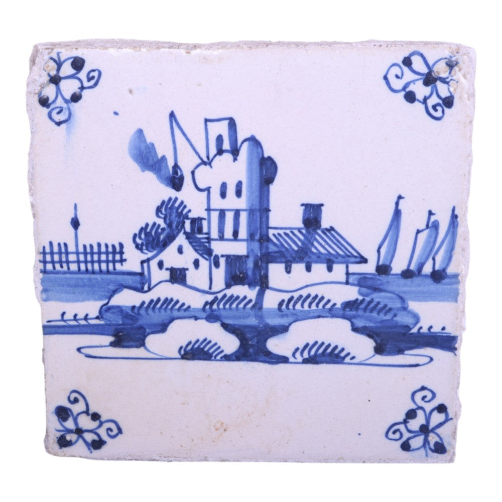 Delfts Blauw Tegeltje - Landschap met Kerktoren en Zeilschepen - 18e Eeuw