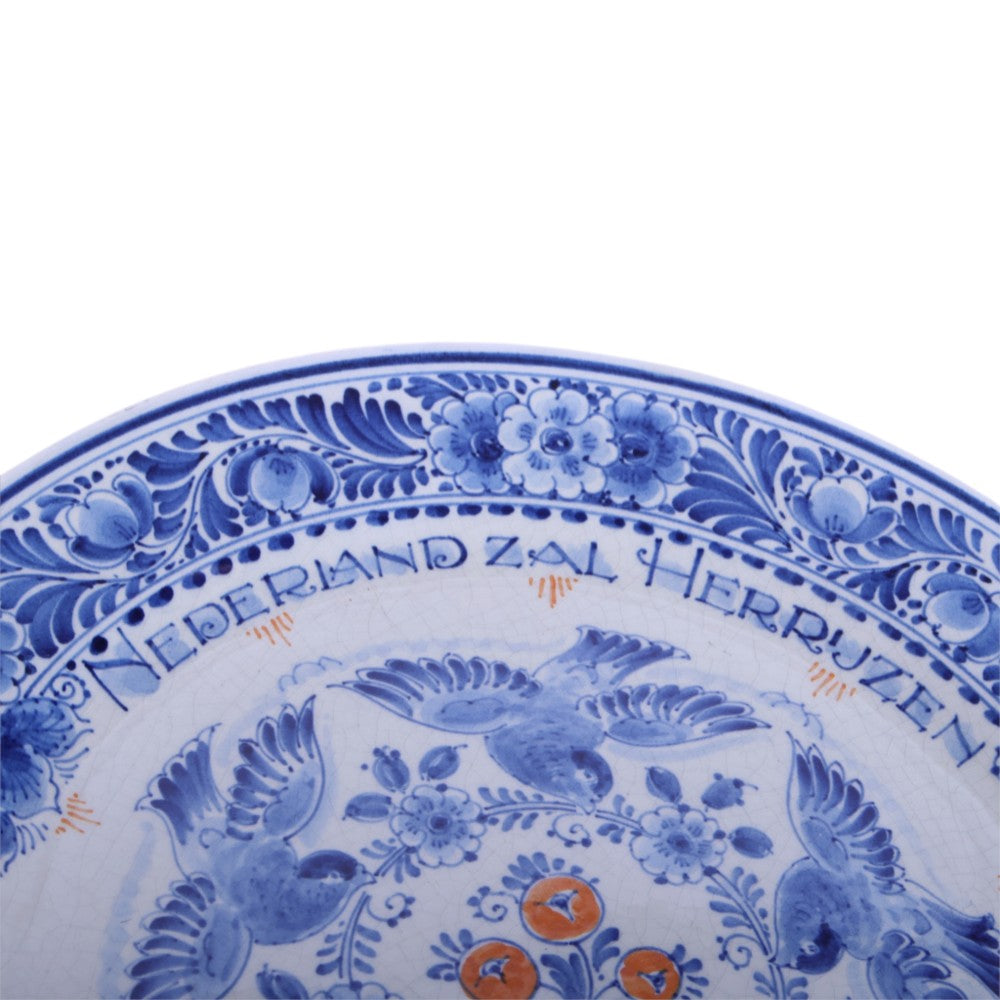 Nederland Zal Herrijzen - Delfts Blauw Bevrijdingsbord met Duiven - 5 Mei 1945 (26 cm)