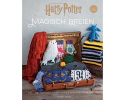 Harry Potter Magisch Breien, Tanis Gray, boekomslag voorkant met koffer vol breiwerk en Hedwig, tweedehands