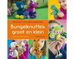 Bungelknuffels groot en klein, Monique Vos-Meulenbroek, boekomslag met kinderen en gehaakte knuffels, tweedehands