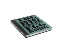 The Big Green Egg Book, groen gebonden kookboek liggend, schuin van boven, tweedehands