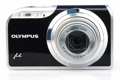 Olympus Mju 5000 digitale compactcamera, zwart, voorkant met zilveren 5x zoomlens, tweedehands
