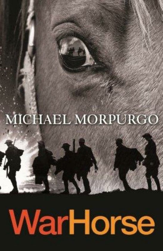 Warhorse, Michael Morpurgo, boekomslag voorkant met een paardenoog en silhouetten van soldaten, tweedehands