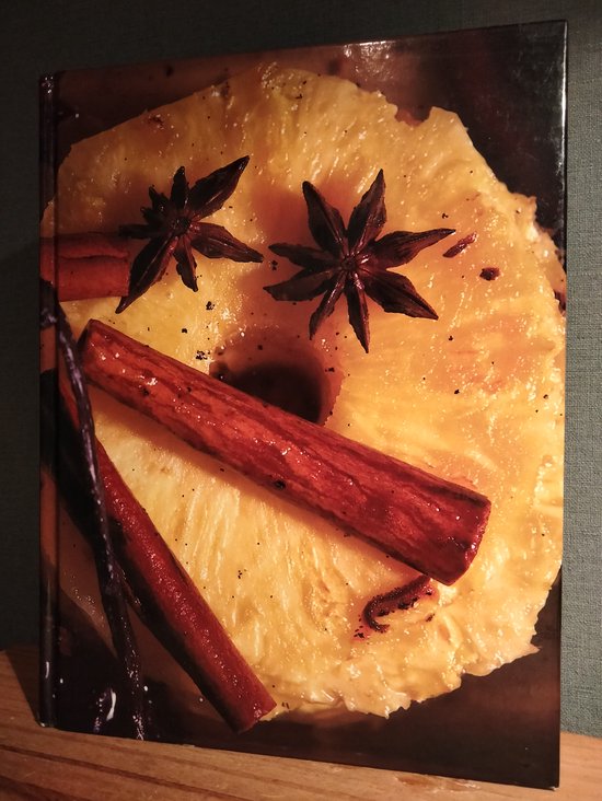 The Flavor Bible, Karen Page, boekomslag voorkant met ananas, kaneel en steranijs, tweedehands