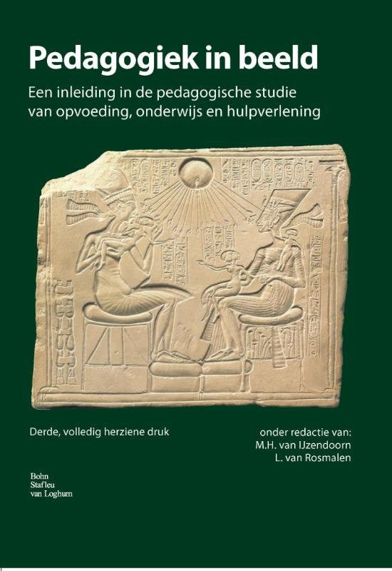 Pedagogiek in beeld, onder redactie van M.H. van IJzendoorn, boekomslag voorkant met een Egyptische afbeelding, tweedehands