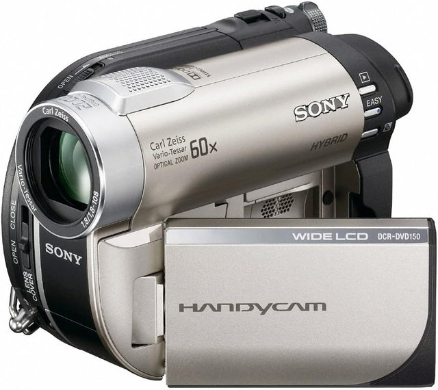 Sony Handycam DCR-DVD150E DVD Videocamera - Zilver, vooraanzicht met 60x Carl Zeiss-lens en uitgeklapt Wide LCD-scherm