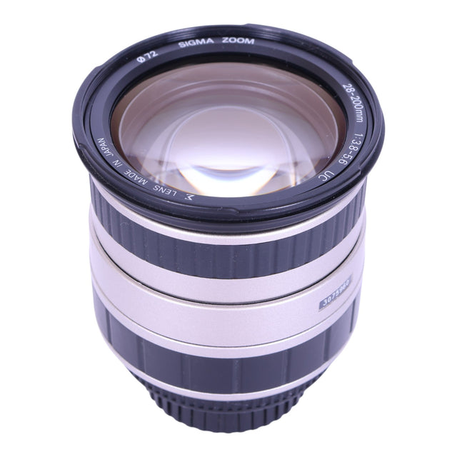 Sigma Zoom 28-200mm f/3.8-5.6 UC Aspherical lens, zwart met zilveren ringen, zijkant, tweedehands