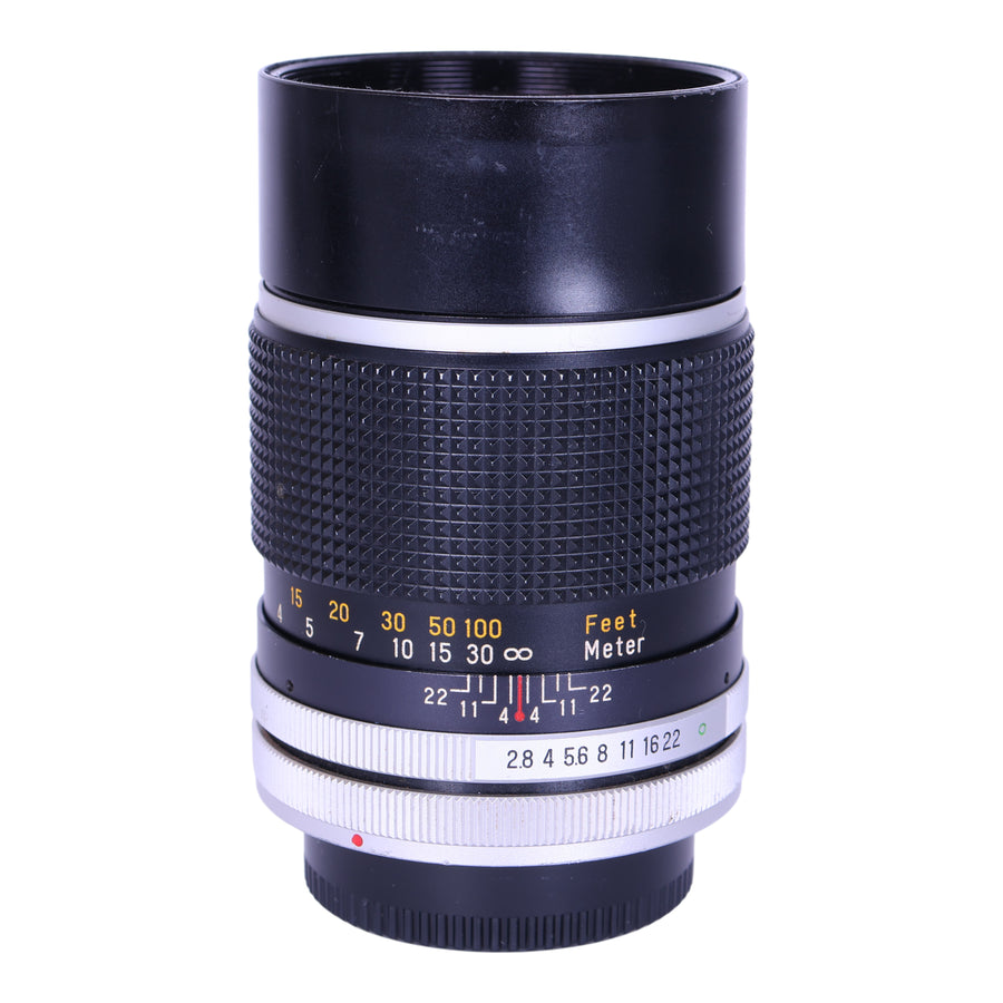 Panagor Auto Tele 135mm f/2.8 handmatige telelens voor Canon FD, zijkant met uitgeschoven zonnekap, tweedehands