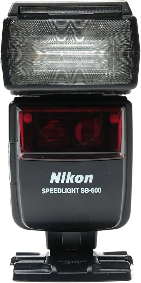 Nikon Speedlight SB-600 flitser, zwart, voorkant met rood AF-hulplichtvenster en flitsvoet, tweedehands