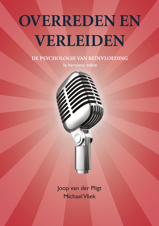 Overreden en verleiden, Joop van der Pligt en Michael Vliek, 1e herziene editie, rode omslag met een microfoon, tweedehands