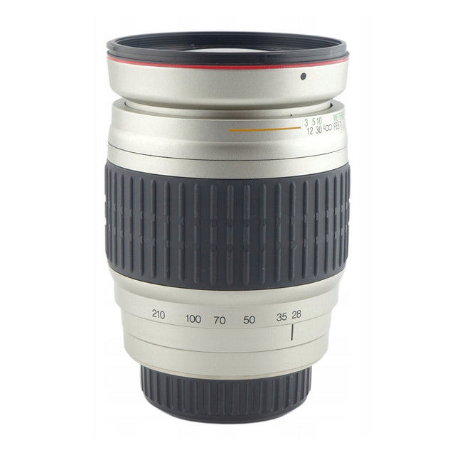 Cosina AF 28-210mm f/4.2-6.5 Aspherical IF MC zoomlens, zilver, zijkant met brandpuntsschaal 28 tot 210