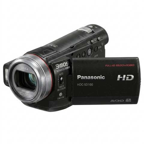 Panasonic HDC-SD100 Full HD-camcorder, zwart, schuin van voren met Leica-lens en uitgeklapt scherm, tweedehands