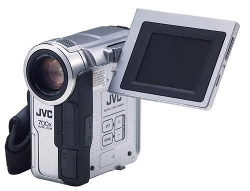 JVC GR-DX25E MiniDV-camcorder, zilver, schuin van voren met 16x zoomlens en uitgeklapt LCD-scherm