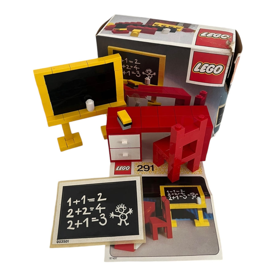 LEGO-Blackboard and School Desk - 291 (Compleet in doos) Tweedehands