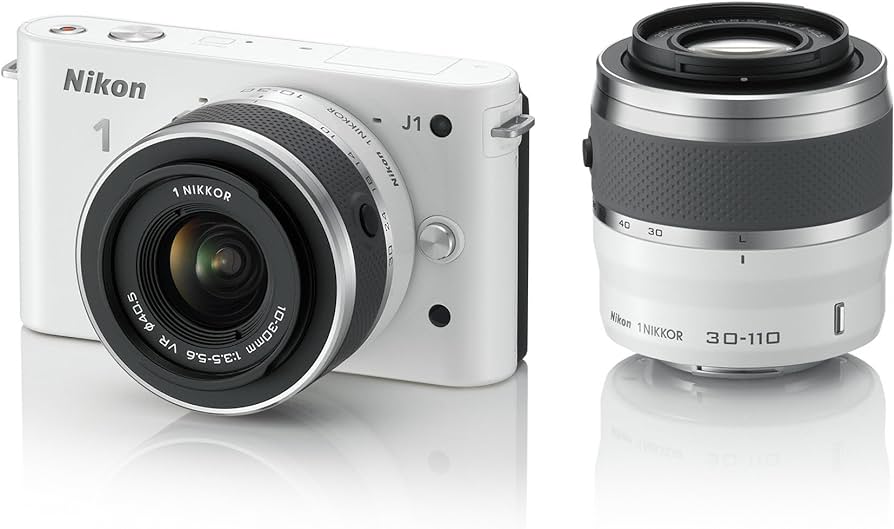 Nikon-1 J1 Systeemcamera + 10-30mm + 30-110mm Lens - Wit (In doos) Tweedehands