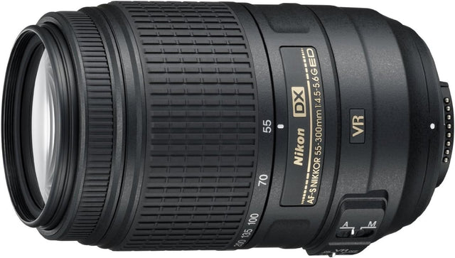 Nikon AF-S DX Nikkor 55-300mm f/4.5-5.6G ED VR zoomlens, zwart, zijkant met zoomschaal en VR-schakelaar, tweedehands