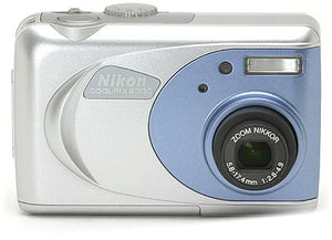 Coolpix 2000 Digitale Compact Camera - Zilver