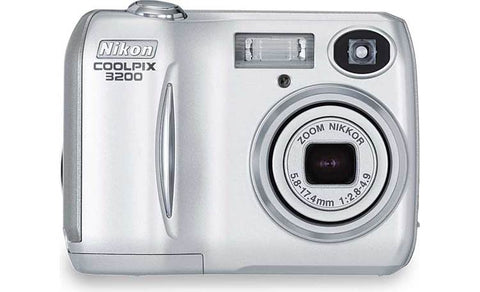 Nikon-Coolpix 3200 Digitale Compact Camera - Zilver Tweedehands