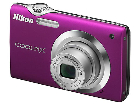 Nikon Coolpix S3000 digitale compactcamera, paars, voorkant schuin met 4x wide zoomlens, tweedehands