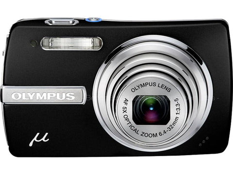 Olympus µ 820 digitale compactcamera, zwart, voorkant met 5x-zoomlens, tweedehands