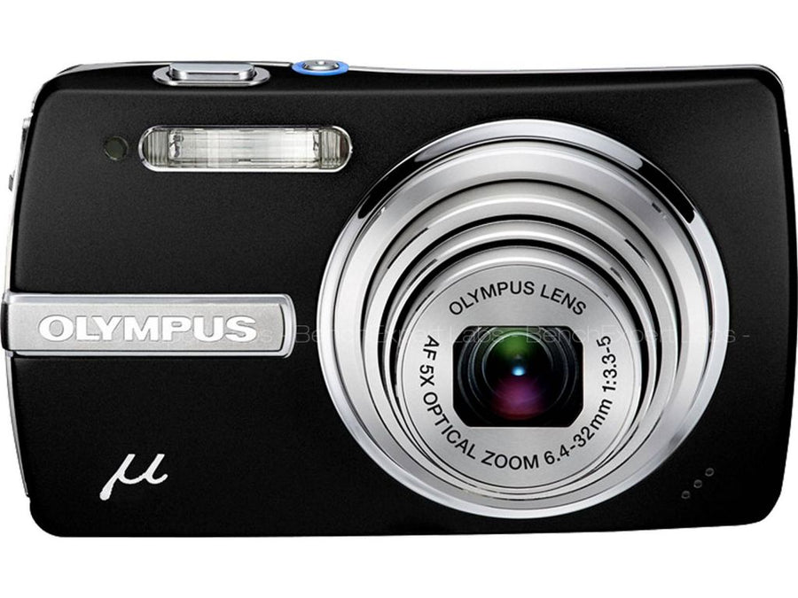 Olympus µ 820 digitale compactcamera, zwart, voorkant met 5x-zoomlens, tweedehands