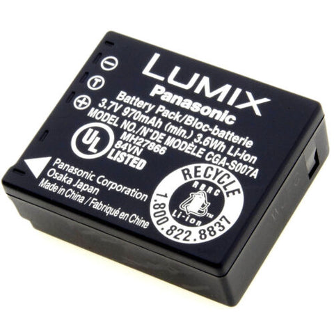 Panasonic Lumix CGA-S007 accu, zwarte accu schuin met etiket Model CGA-S007A 3,7 V 970 mAh