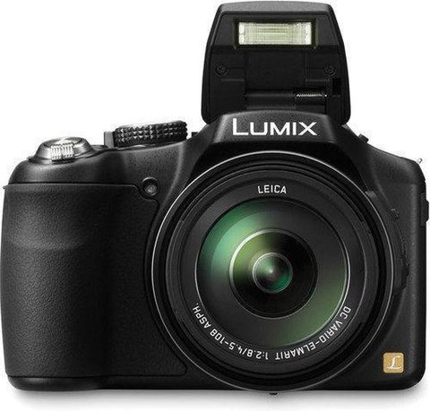 Panasonic Lumix DMC-FZ200 digitale bridgecamera, zwart, voorkant met Leica-lens en opgeklapte flitser, tweedehands