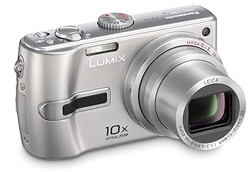 Panasonic Lumix DMC-TZ3 digitale compactcamera, zilver, voorkant schuin met 10x Leica-zoomlens, tweedehands