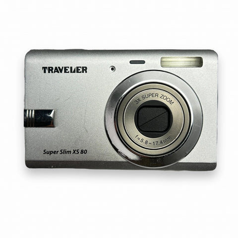 Traveler Super Slim XS 80 digitale compactcamera, zilver, voorkant met 3x zoomlens, tweedehands