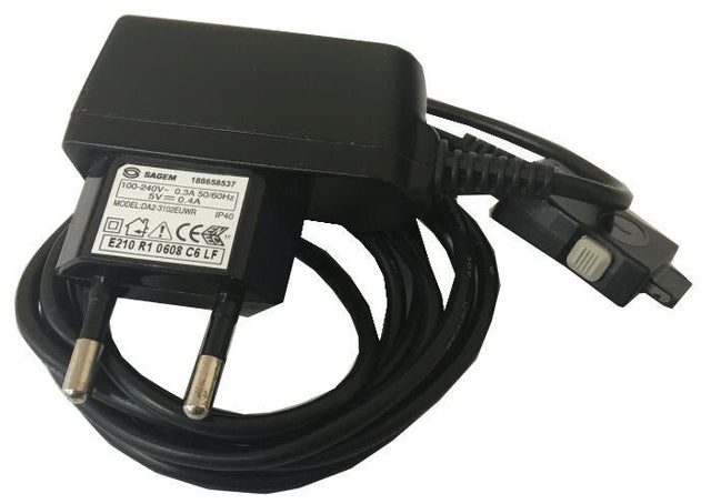 SAGEM adapter DA2-3102EUWR, zwarte lader met Europese stekker, typeplaatje en opgerolde kabel, tweedehands