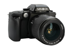 Dynax 60 - 35mm Analoge Camera + AF 28‑100 mm f/3.5‑5.6 D Lens